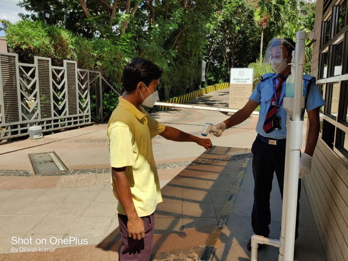 Gokulam Grand Hotel & Spa Bangalore Exterior photo