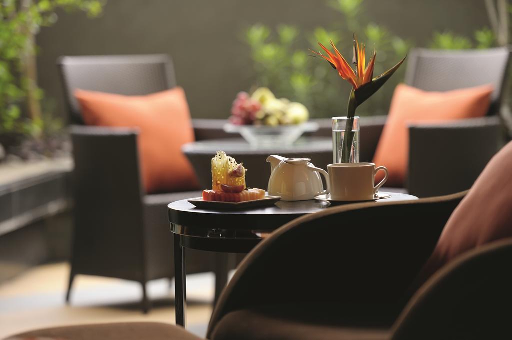 Gokulam Grand Hotel & Spa Bangalore Exterior photo