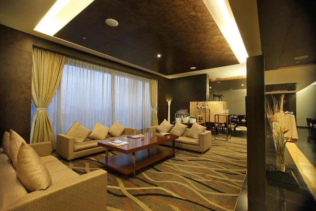 Gokulam Grand Hotel & Spa Bangalore Exterior photo