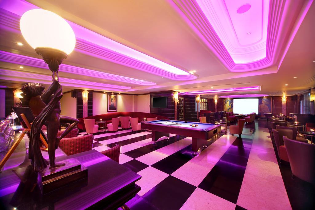 Gokulam Grand Hotel & Spa Bangalore Exterior photo